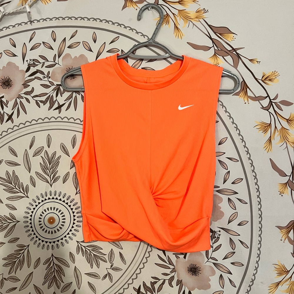 Nike crossover top